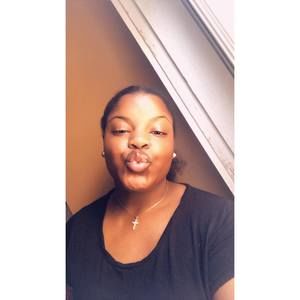 Meet your Posher, Desiree